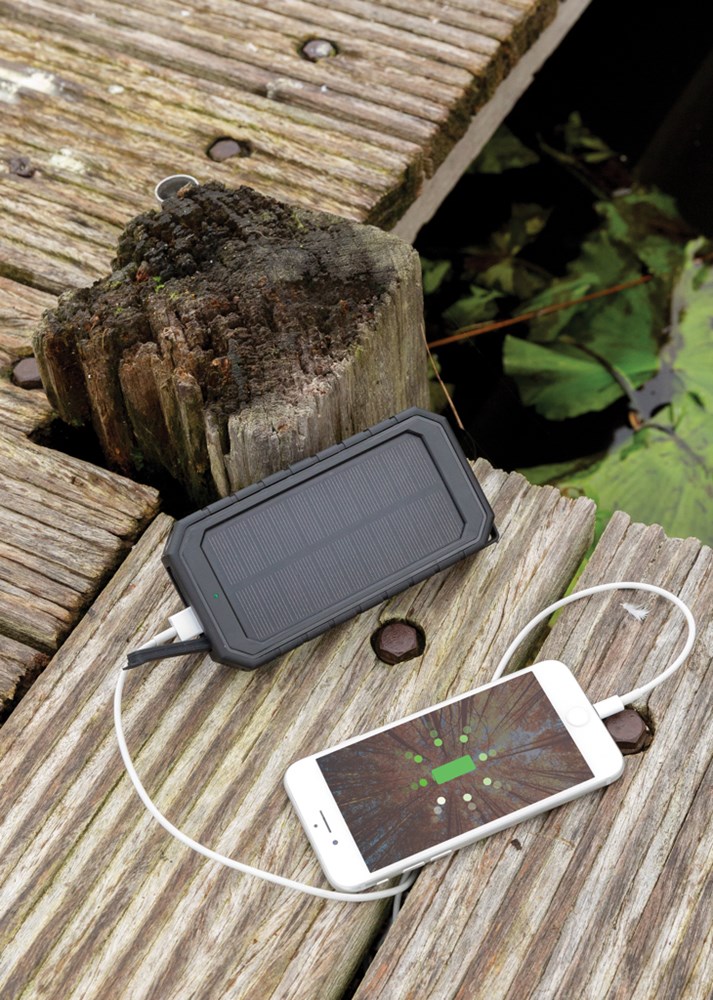 10.000 mAh Solar-Powerbank mit 10W Wireless aus RCS Plastik